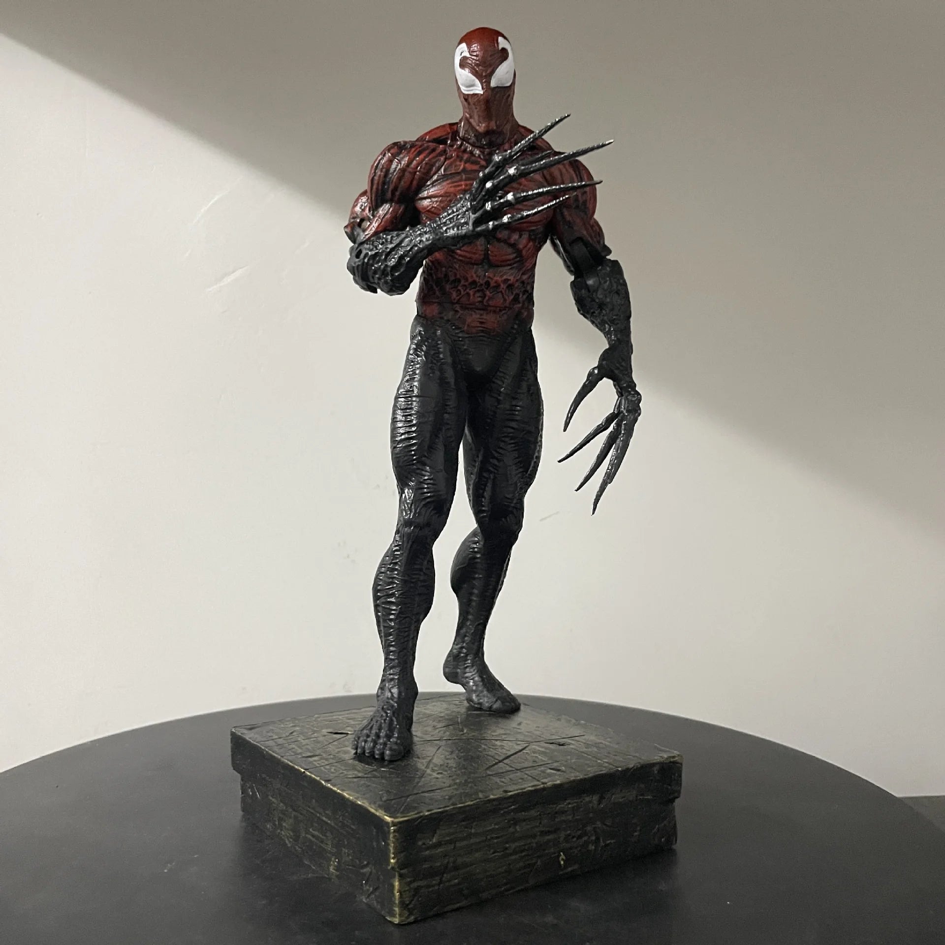 26cm Venom Symbiote Action Figure Toys With 2 replaceable head carvings Venom Statue Model Doll Collectible Ornaments Xmas Gift 26cm Venom Symbiote Action Figure Toys With 2 replaceable head carvings Venom Statue Model Doll Collectible Ornaments Xmas Gift